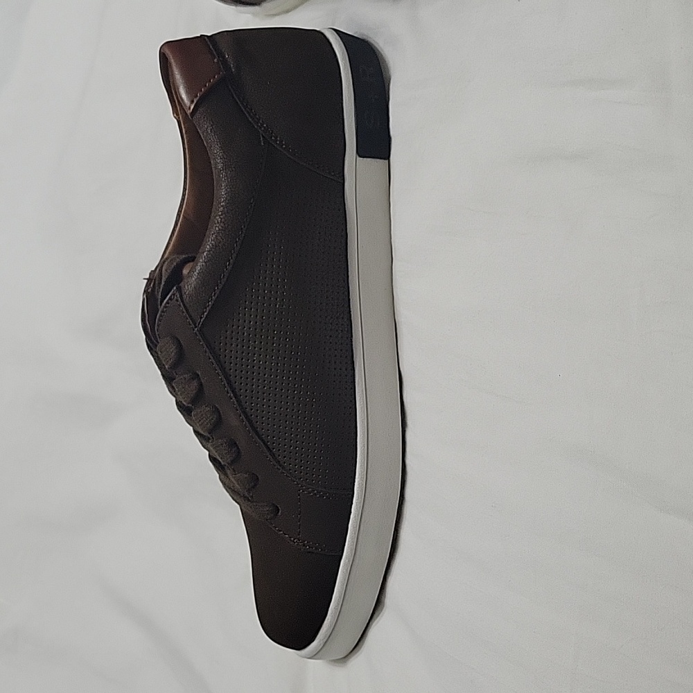Boys size 7 casual dress shoes